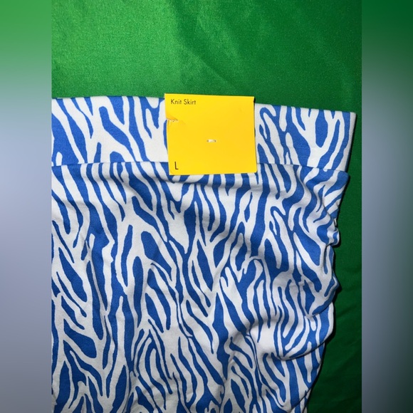 NWT Diane Von Furstenberg x Target Blue Patterned Women's Skirt size Large - Picture 10 of 10